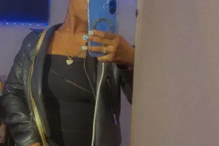 slippery when wet 😍🥵 - 22 - Image 1