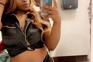 Come see me love NOT HERE FOR LONG💗😋 - Image 2