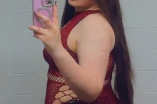 CARDATES sexy thick white girl... - Image 4