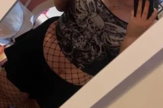 80$ Quickys UP LATE 💋 Passing ... - Image 3