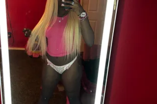 Tight Creamy Pussy 😝🎀 - Image 5