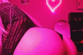 AVAILABLE NOW. NO DEPOSIT. NO HASSLE. COME OVER ;) - Image 4