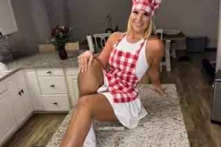 XXX Blonde Busty Bunny 50% OFF overnight - Image 10