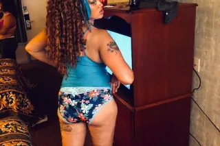 Honey B - Image 9