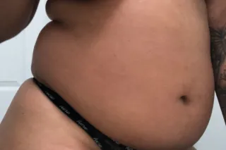 im Horny & available COME FUCK... - Image 1