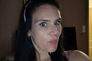 IM JUST THE GIRL NEXT DOOR LOOKING FOR A GOOD TIME😍😍!😻😻 - Image 2