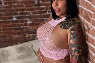 sexy Latina girl🍑. ( no cubanos) - Image 2