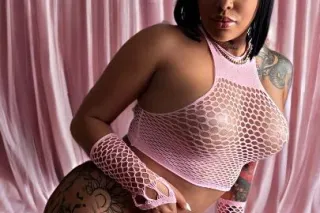 sexy Latina girl🍑. ( no cubanos) - Image 3