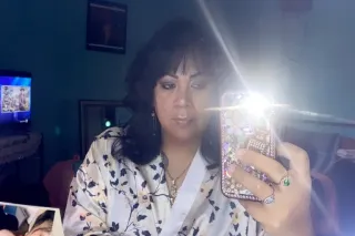 Sexy Mexican bombshell ready to play - Image 9