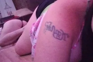 80qv! THICK & CURVY Irish BBW!... - Image 1