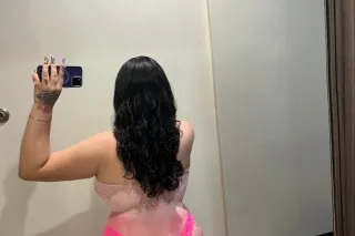 party favors, facetime shows a... - Image 3