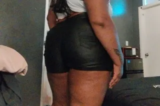 Tatted Thick Amazon🍑💦🤤😜 - Image 5