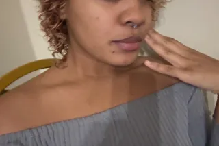 Lightskin and not much tatted ... - Image 1