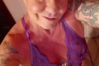 IM BACK 5 ft 1 and full of fun... - Image 3