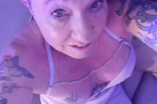 IM BACK 5 ft 1 and full of fun... - Image 4