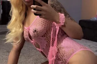Avail💋 - 22 - Image 1