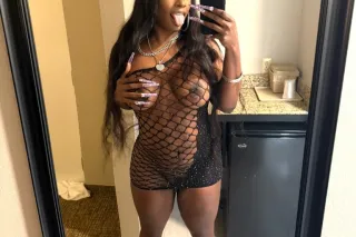 100% Real Trans Mercedeez Available in ROANOKE VA - Image 5