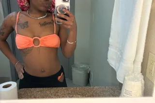hey daddy 😘 im available all day everyday 💋 , OUTCALLS and CARDATES ❗ , im located on the southside 📍 . qvs $120 hhr $200 hour $350 , CASH or CASH APP ONLY ✅ . 🚫bare 🚫anal 🚫pimp , everything wet and tight 🍦wet shi - Image 6