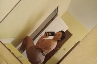 sexy big booty Latina - Image 8