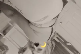 cucks welcome, live sex shows, eiffel tower friendly*Full body massage, lingerie maid, intimacy counselor, fetish friendly- non judgemental dominatrix... incall,outcall, - Image 1