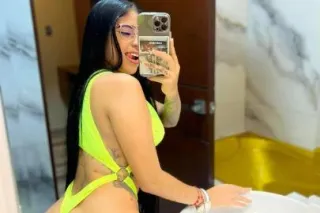 LATINA COMPLACIENTE Y ARDIENTE... - Image 1