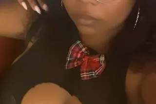 ✨🌹HERE VISITING FROM MINNESOTA LEAVING SOON LET ME PUT MY BIG BUTT 🍑AND TIGHT PUSSY 🐱ON YOU 😏 - Image 9