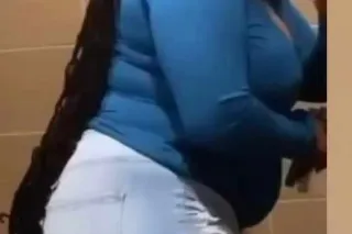 come fw a pretty slim thick br... - Image 1