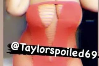 WOODBRIDGE 🍑THICK Azz!!! TAYLO... - Image 1