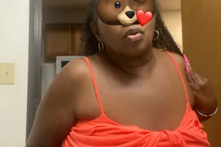 I'm (ONLY) 4'11" Specials On Q... - Image 4