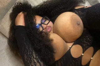 Thick Slut 😋 Creamy Pussy 💦 Ju... - Image 1