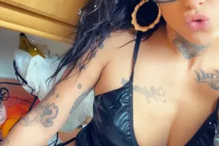 supa wet, freaky LATINA - 26 - Image 2