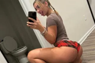 Hello, love,Available rich weather to enjoy in bed cheer up I’ll feed you the 3 dishesA rich and pleasant moment, just write to me, we will have a great time, active 24/7 I wait for you ❤😍 - Image 3