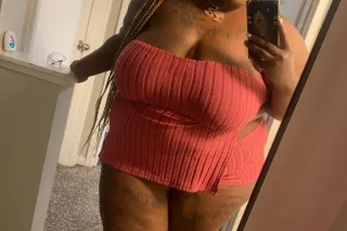 Your Favorite Distraction 😌 OU... - Image 2