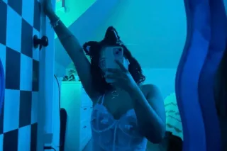 PRETTY LATINA WITH A FATTY 🇩🇴🍑... - Image 1