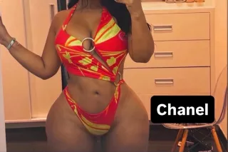 big botty🍑 latina doing outcal... - Image 1