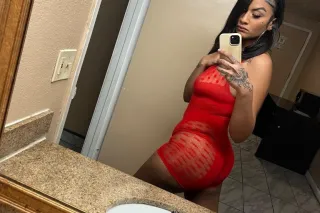 Come Play with my Tight, Wet, Exotic Pussy🌺💦💦 - Image 4