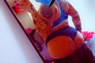 WEEKENDSALE $60 quickie 😝🤞🏽 we... - Image 2