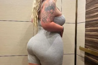 XXXX DIVINE CUMM PLAY BIG BOOTY BLONDE XXXX - Image 7