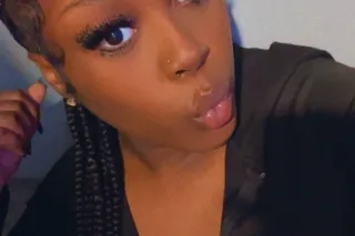 Cute, Thick & Chill 💚 Come See... - Image 1
