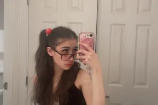 I need some dick! 💕Follow my X account @JoannJobaby - Image 3