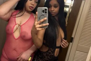 2 GIRL AVAILABLE💕 Who do you want to see💦💕 Incall/OUTCALL available 💦💕2/15 - Image 2