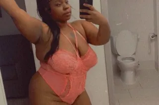 🚨NEW PUSSY ALERT 🚨Curvy Freak Hoe 💦🍫 pound me til i squirt 💦 - Image 7