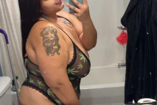 Mama Dee - Image 1