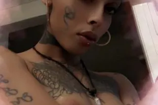 Come over and play in my honey... - Image 4