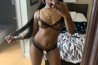 💋SEXYY BLASIAN😋👉Outcall🚗Carfun... - Image 1