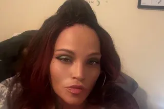 Sexy and Fun Green Eyed Freak ... - Image 2