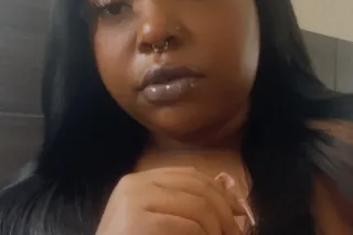 Heey BABES🥰 Come TREAT🍭Your SW... - Image 4