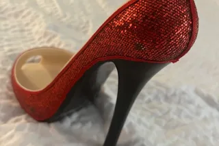 girl, next-door type MILF thic... - Image 2