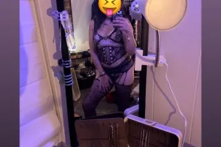 Im Available! Hit Me Up ! In a... - Image 4
