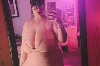 hot milf at your service - Image 7